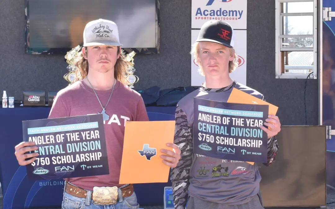 Landen Bennett and Ty Eaton win back to back TEAM AOY for FAN Central Texas.