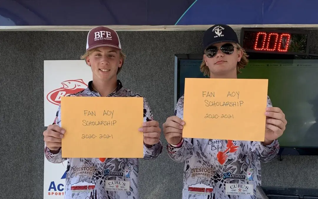 Rance Penick and Kase Kramer from Fredericksburg Battlin’ Bass hold on at Choke to take the Team AOY South Title